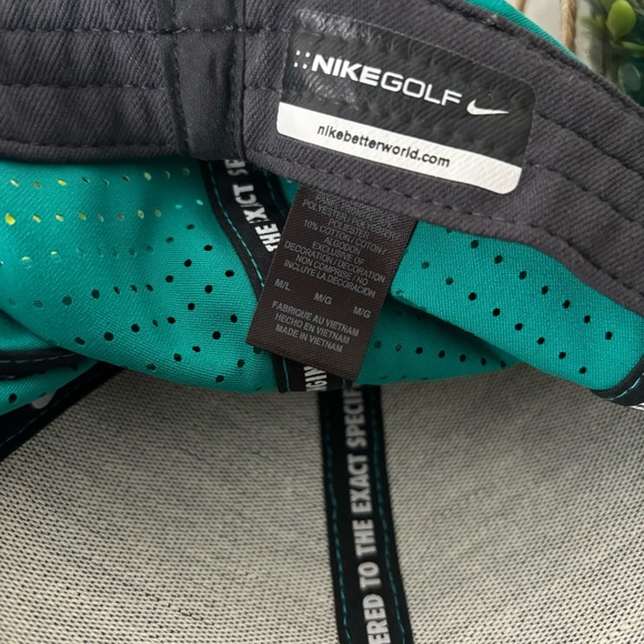 NIKE Golf Classic Dri-Fit Green Turquoise Mesh Fit Fitted sz M/L Mens Hat Cap - Picture 6 of 8